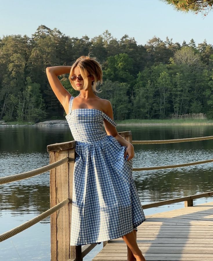Ariana | Bezramienna Midi Sukienka Letnia